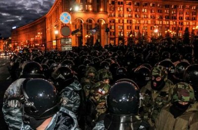 Камеры наблюдения сняли избиение "Беркутом" людей за 400 метров от Майдана